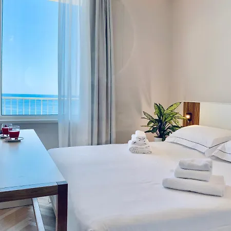 Corallo Hotel 3*