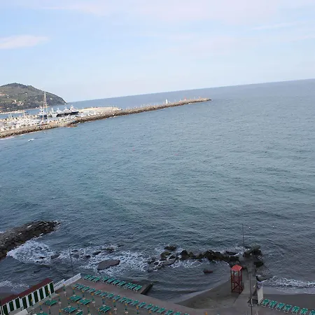Hotel Corallo 3*
